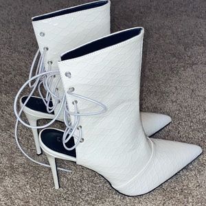 White leather pointed toe booties